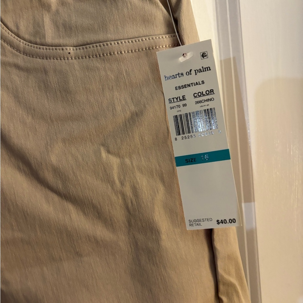 Women’s heart of Palm Khaki Stretch Pull-On Shorts Sz 16 NWT - Picture 2 of 4